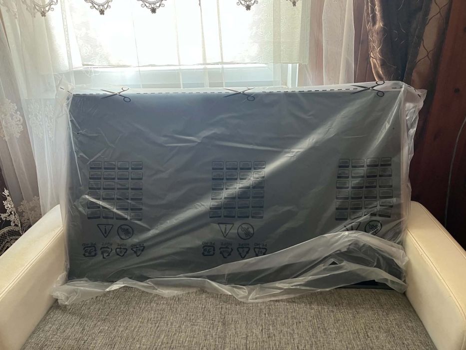 Samsung Crystal UHD 55" 4K Smart TV (GU55TU7199U)