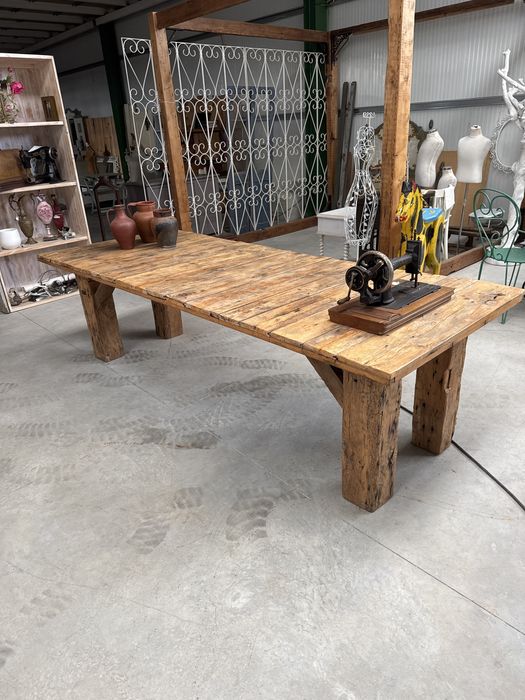 Mesa de madeira rustica