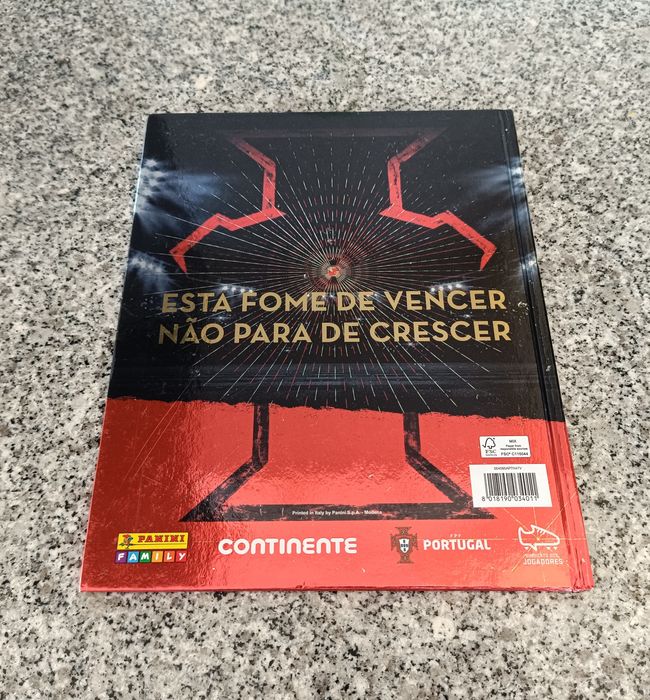 Caderneta completa Seleção Portuguesa Fome de Vencer 2022