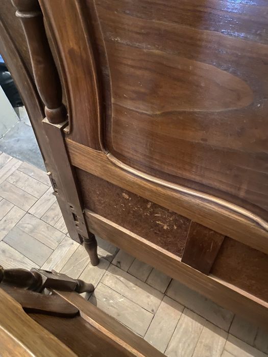 Conjunto de 3 Camas em Madeira Maciça (2 Solteiro + 1 Casal)