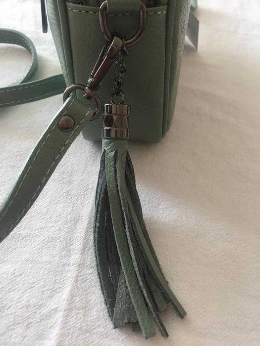 Італійська шкіряна сумка кросбоді колір хакі оливка нова
