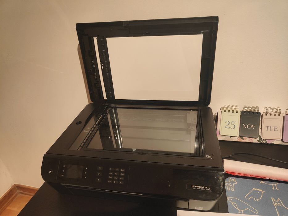 HP OfficeJet 4630 (Print Fax Scan Copy) com tinteiros Novos