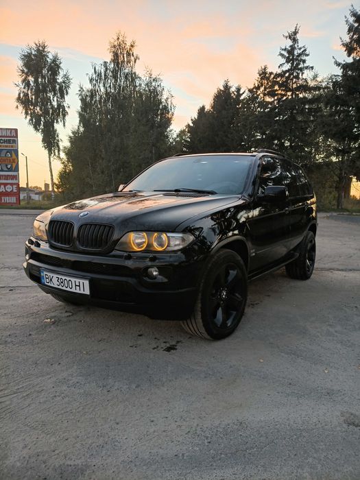 Продам машину БМВ Х-5