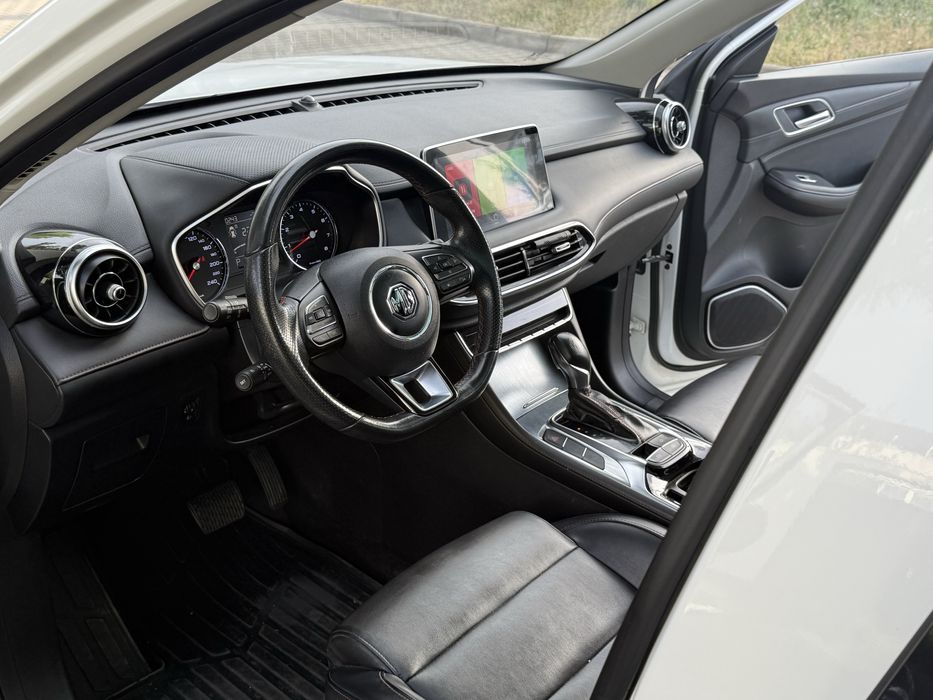 MG HS 2021г 1.5 бензин автомат