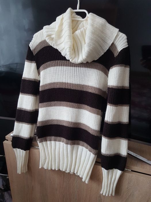 Sweter golf rozmiar L/XL nowy paski