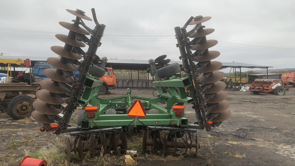 Продам МТЗ з підігрівом, КПС,  , оброикувач з компютеромта ЗІЛ,інш.