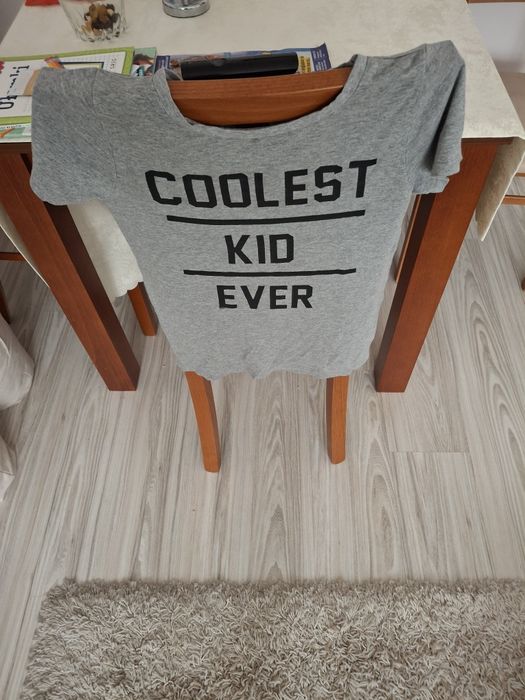 Podkoszulka szara z napisem