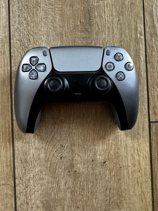 Dualsense silver srebrny pad ps5