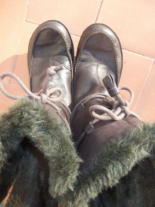 Botas em pele com pêlo / Leather boots with fur - CAMPER (n. 37)