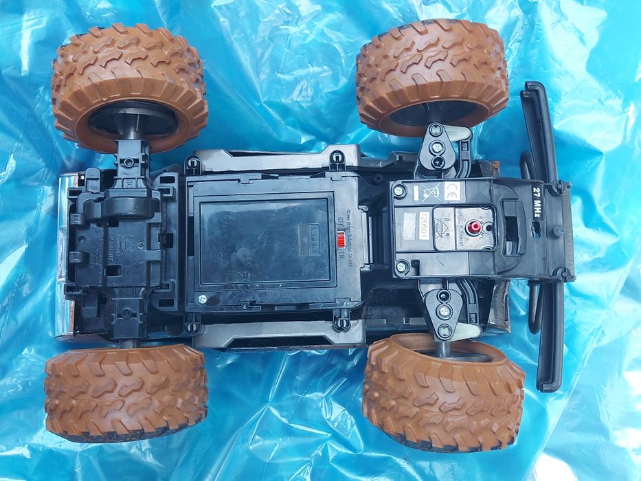 Zabawka samochód duży