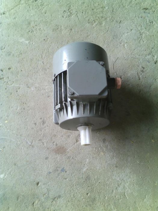 Silnik 0,55kw 3 fazy