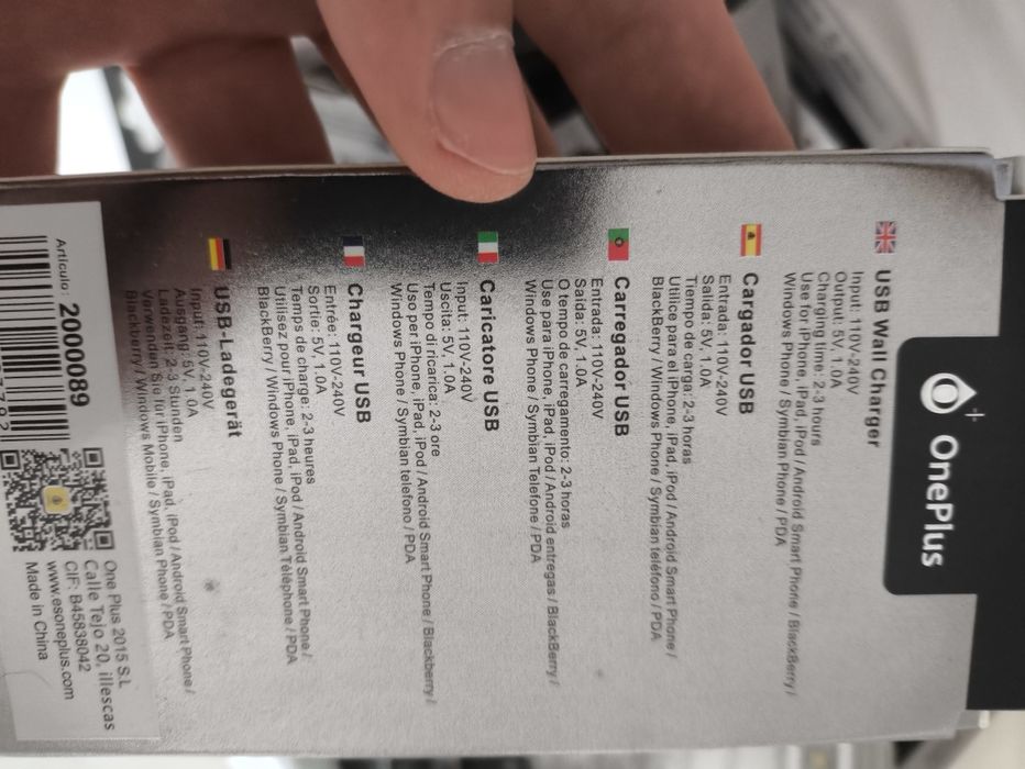 Vendo 50 carregadores USB novos na caixa