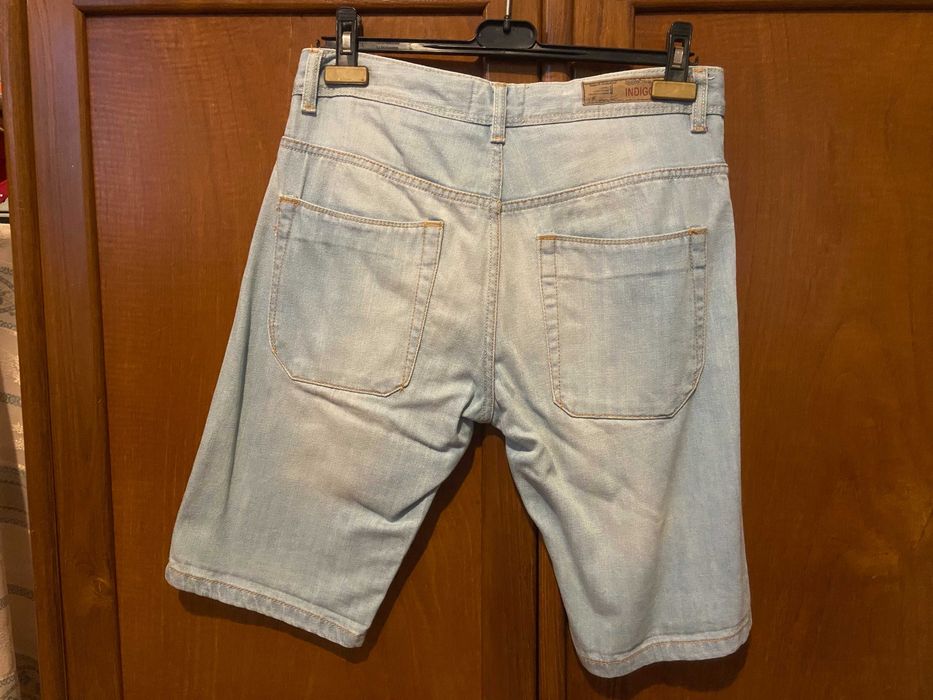 Calções Bershka de ganga clara (homem, tamanho 38)