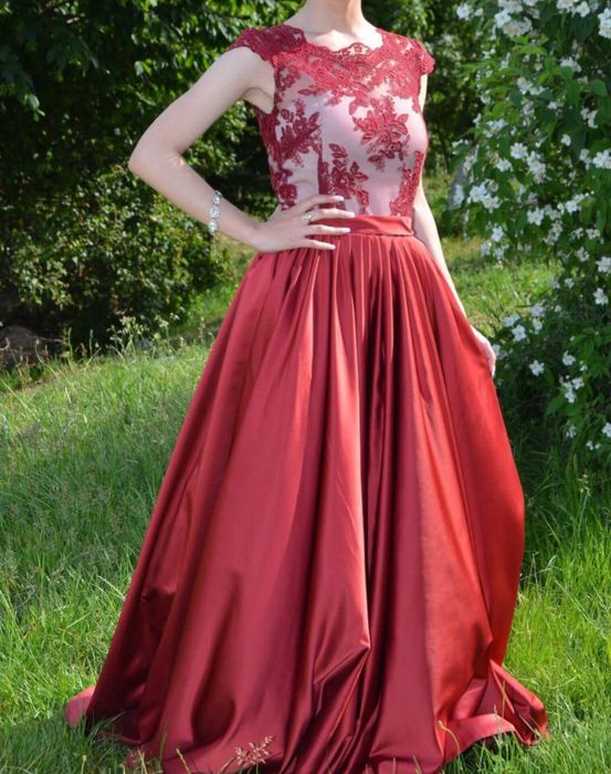 Продам сукню в хорошому стані