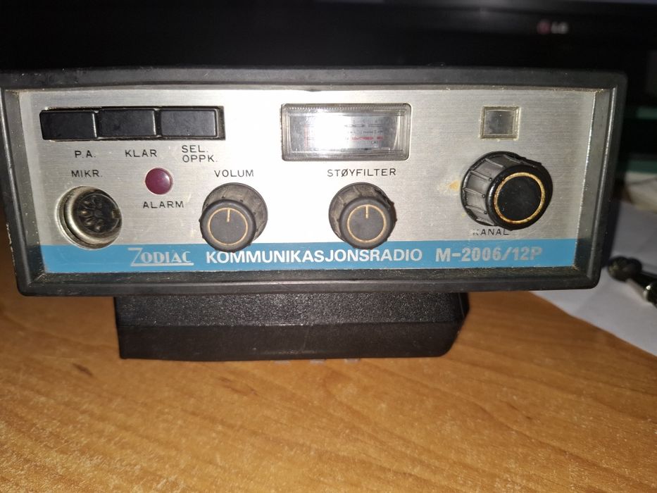 Zodiac  M-2006/12P  CB  stare  radio