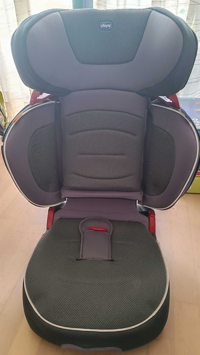 Cadeira auto Chicco Fold & Go i-Size (100 - 150cm)