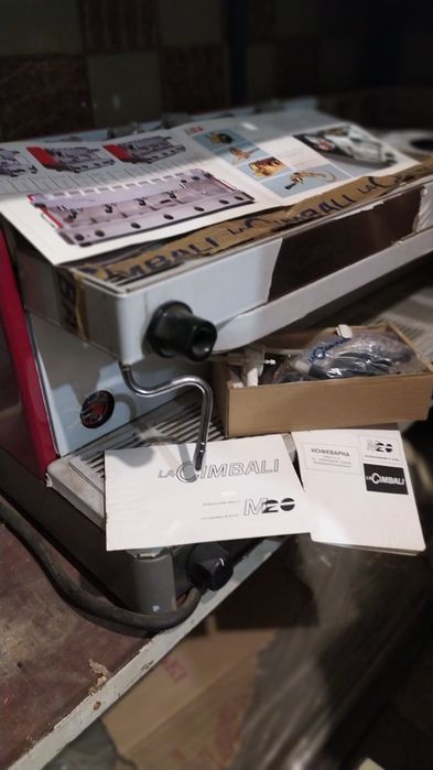 Профессиональная кофеварка LA CIMBALI, модель М 20