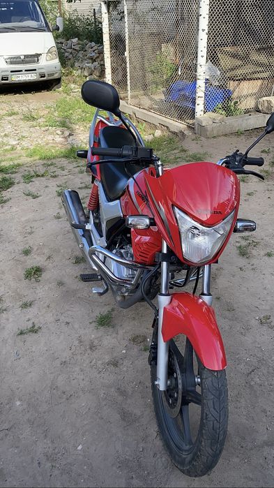 Продам HONDA CB125e