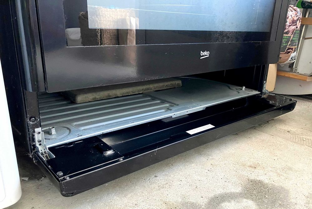 Fogão Beko 90cm – FORNO GRANDE (115L) + 5 Bicos