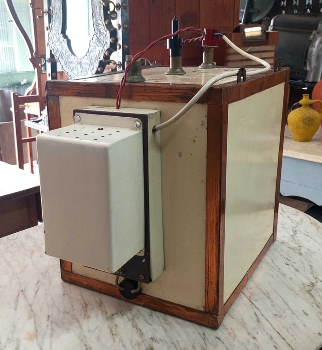 Antiga estufa de esterilização médica Alemã C. Gerhardt