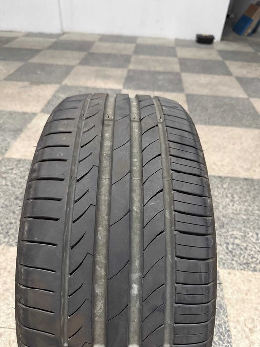 Par 245/40 ZR17 NOVOS (menos de 500 km)