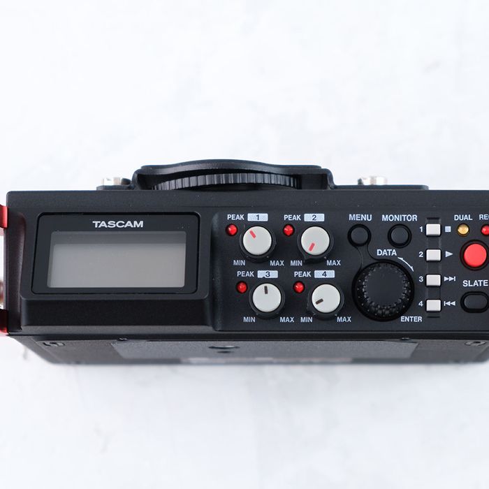 Аудіорекрдер польовий для відео Tascam DR-701D 4x канальний