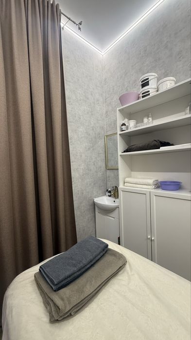 Оренда приміщення під салон, оренда робочого місця майстра манікюру