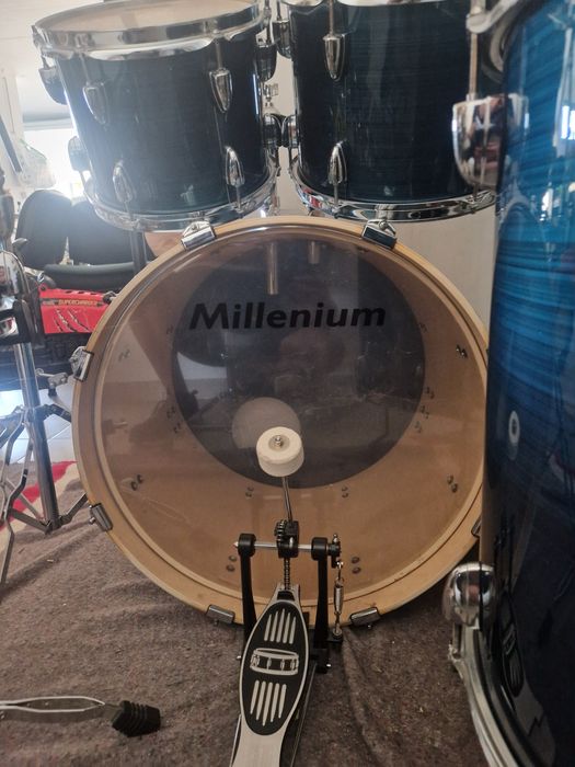 Bateria acústica Millenium MX420 Studio