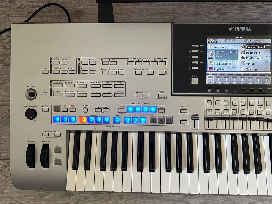 Yamaha Tyros 4 HD duzo styli
