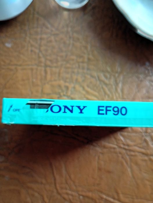 Продам кассету Sony EF-90.
