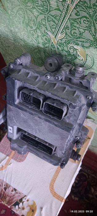 Блок управління двигуном (мозги) Iveco cursor 10 (Bosch)