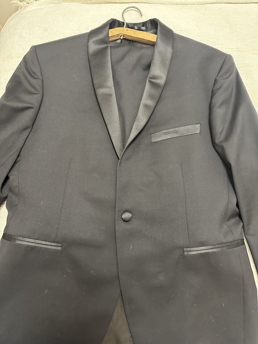 Чоловічий класичний костюм фірми Трембіта