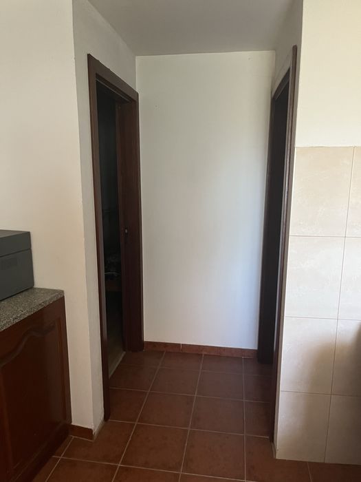 Moradia t2 + t3 e casa em ruinas