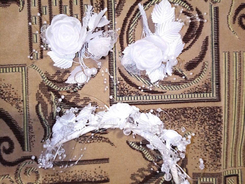 Бутоньєрки та віточка