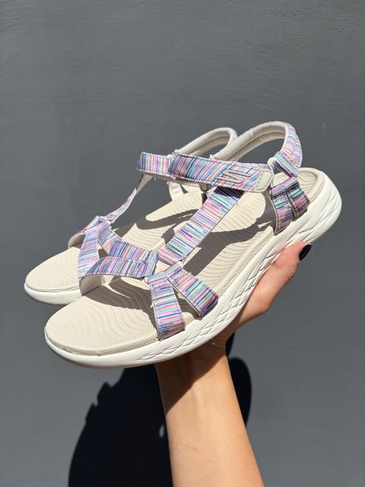 Оригінальні босоніжки Skechers On-the-GO 600 Electric, EUR 38 / 25 см