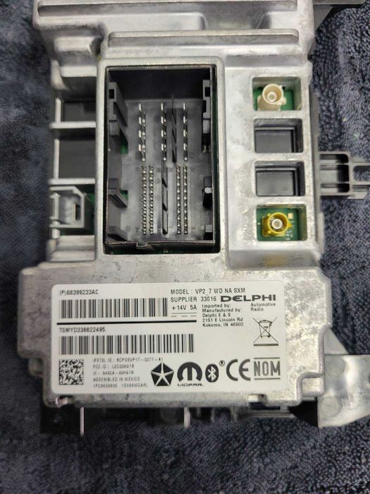 Radio nawigacja UConnect DELPHI VP2_7 CarPlay Dodge Durango 2018, 2020
