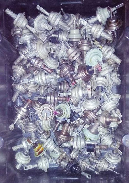 Сил.тиристоры. Тиристоры, симисторы, диоды, стабилитроны ср.мощн. СССР