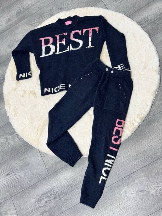 Дуже теплий костюм на дівчинку