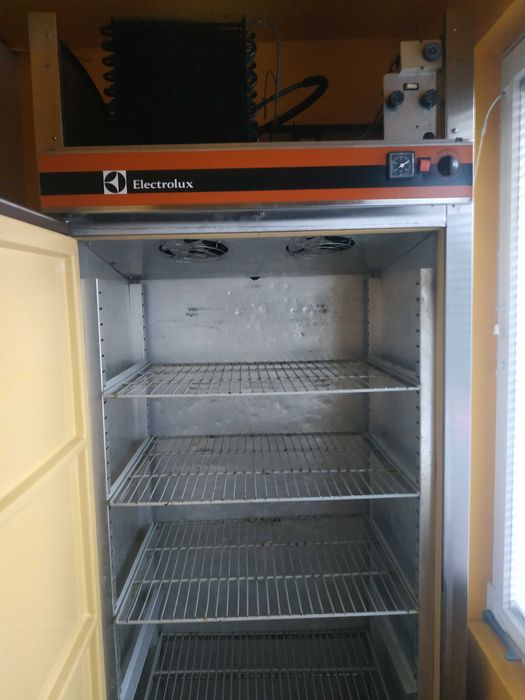 Szafa chłodnicza Electrolux stal nierdz 630L wentylatory 100 % sprawna