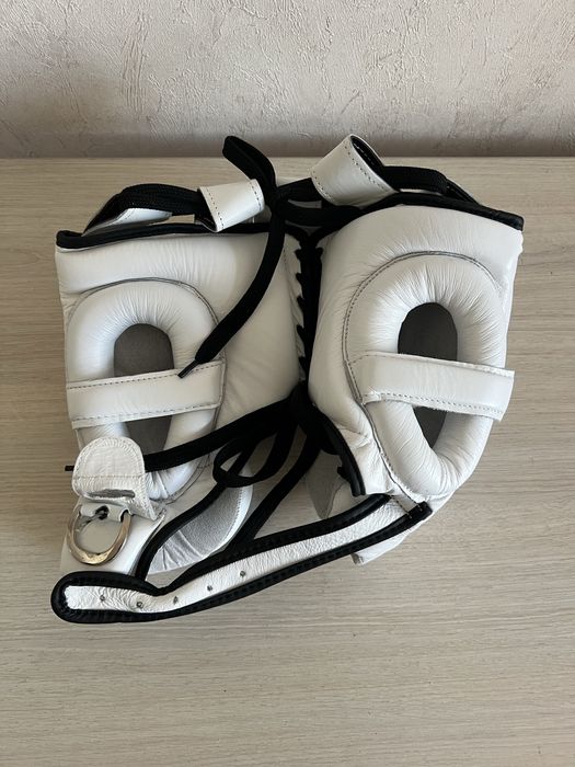 Кожаный боксерский шлем TITLE Boxing Leather Sparring Headgear