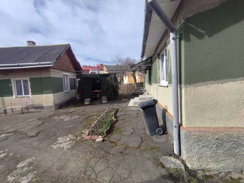 Продається будинок з гаражем і літньою кухнею,7 соток, вул.Данилишиних