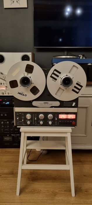 Magnetofon szpulowy REVOX B 77 MK II. 4 track.