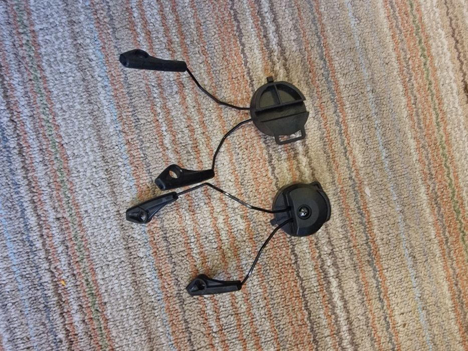 Кріплення на шолом.