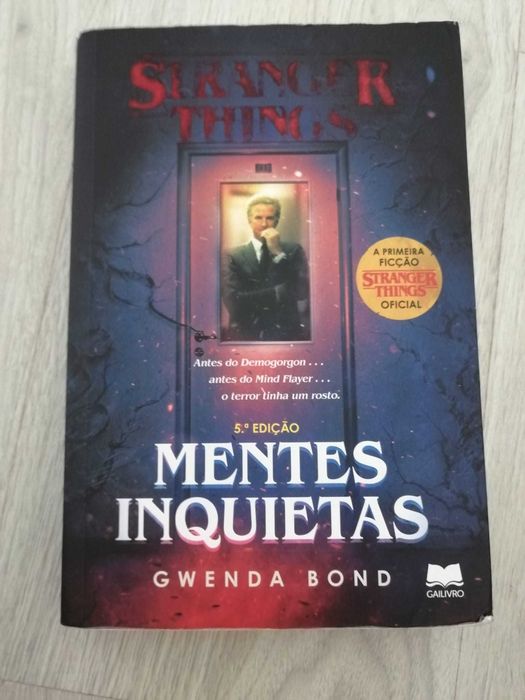 Livro "Stranger Things"
