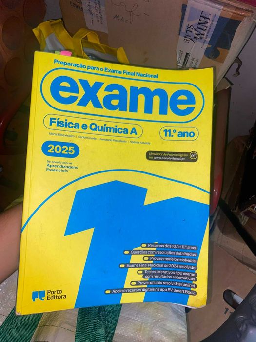 Livro para a Preparação de Exame de Físico Química A - 11.º ano