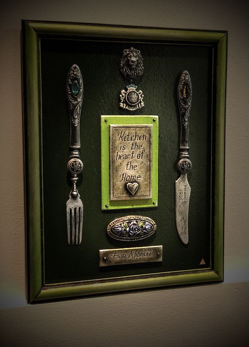 Декор для кухни,гербовый- Королевская трапеза.