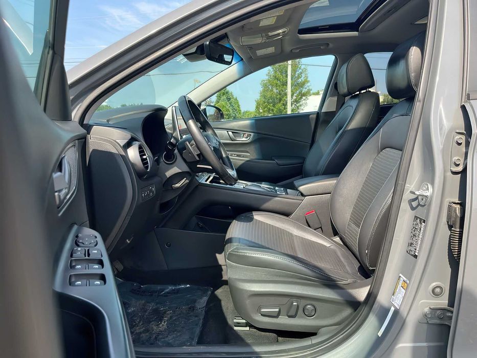 Hyundai Kona EV      2021