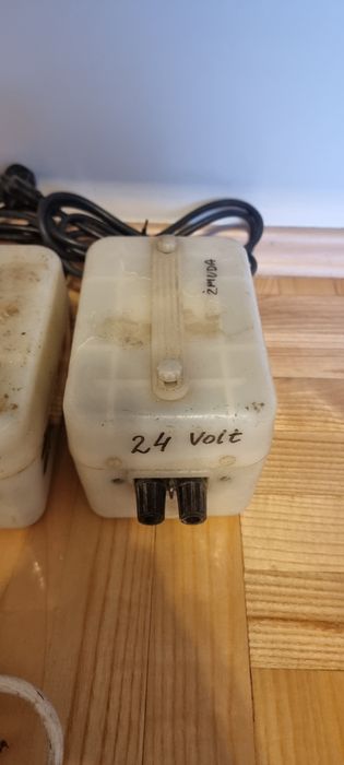Transformator 220 v na 24 porządne, niezniszczalne, PRL