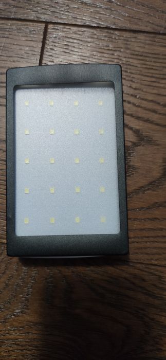 Powerbank solarny obudowa