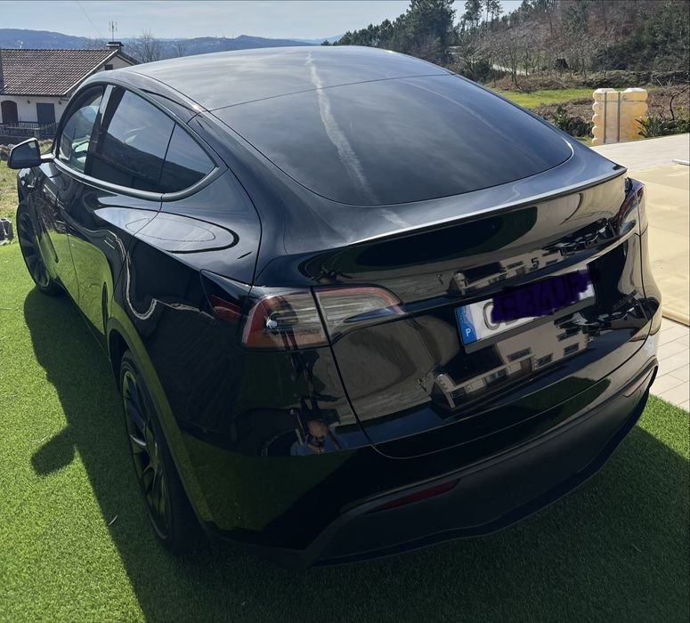 Tesla Y Long Range AWD 2024